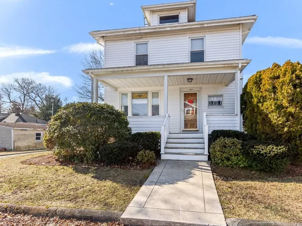 147 Ettrick St, Brockton, MA 02301