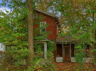 1426 2nd Ave, Beaver Falls, PA 15010