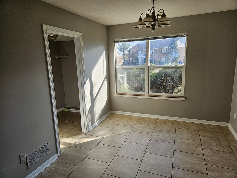1st image of 741 Charlton Ct #1
