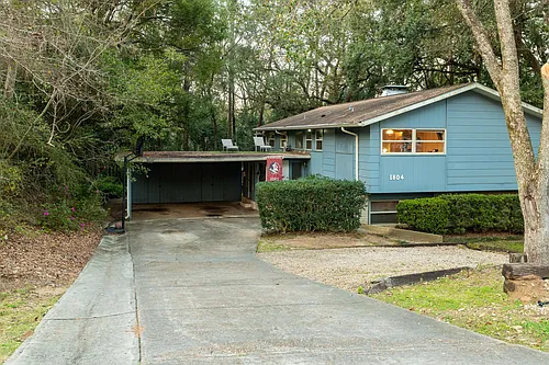 1804 Westridge Dr Photo 1