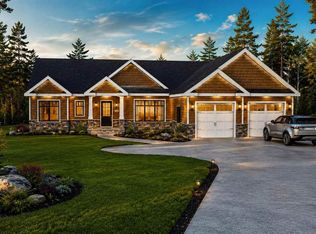 923 Aronimink Dr, Harbor Springs, MI 49740