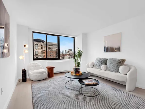 1 Union Sq S image 1 of 14