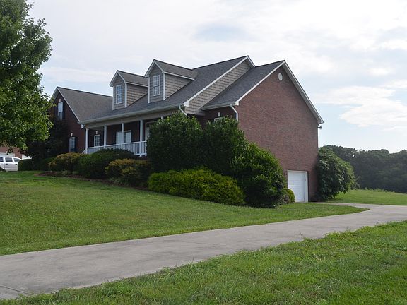 3rd image of 773 Longview Dr
