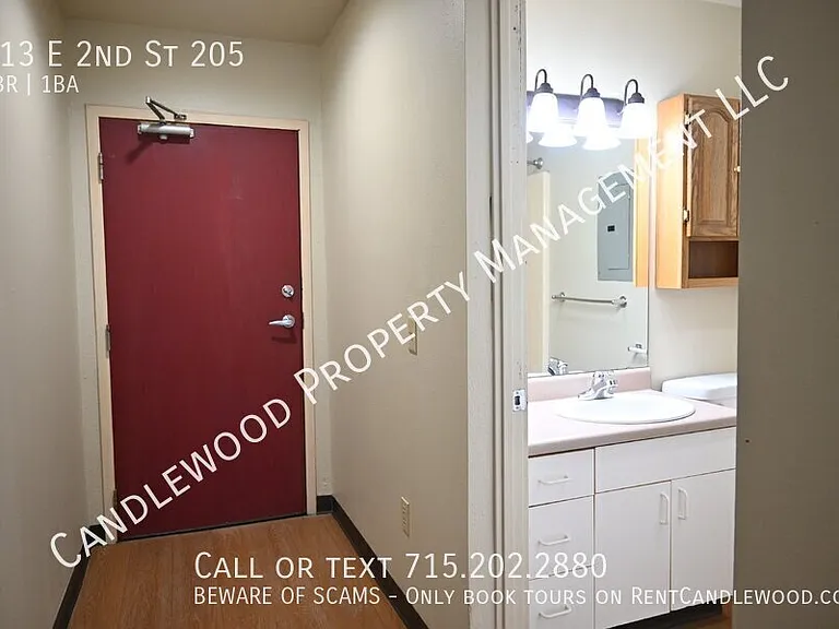 713 E 2nd St #205 — Photo 3
