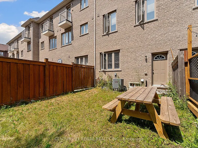 43 Tollgate St #UPPER — Photo 37