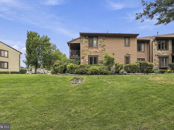 5th image of 20 Gena Ct