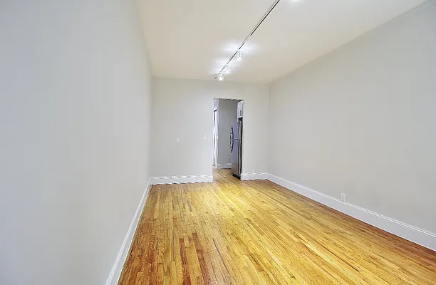 Rented by Julianna Realty Corp | media 10