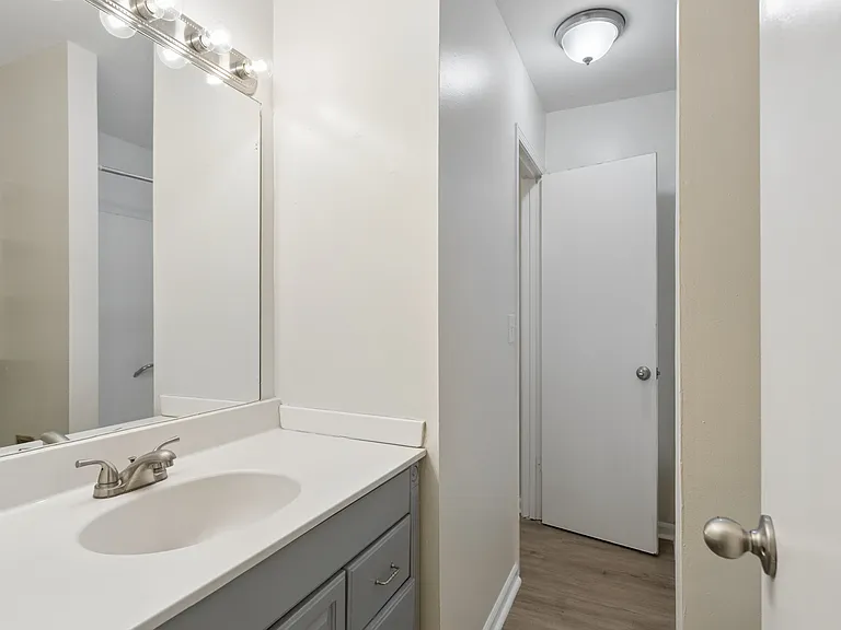 1446 Bellemeade Ct SW #A — Photo 9