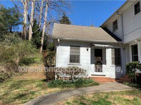 250 Chestnut St, Tryon, NC