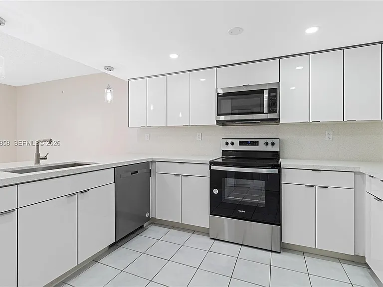 9187 Fontainebleau Blvd #405-5 — Photo 3