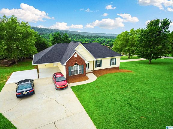 3rd image of 208 Greystone Dr