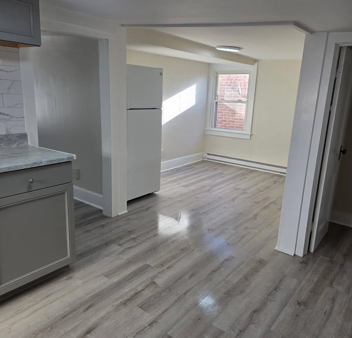 1 bed, $1,050 — Photo 2