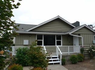 9052 17th Ave SW #A, Seattle, WA 98106