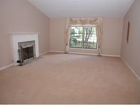 2216 E Cape Cod Dr photo 1