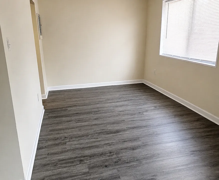 Parkway House Apartments