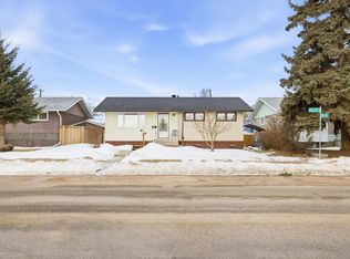 10518 163rd St NW, Edmonton, AB