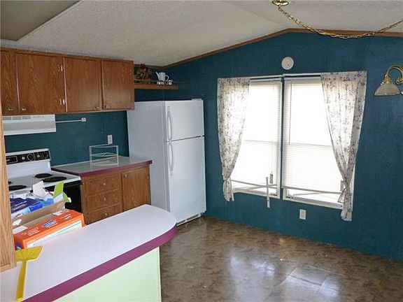 4th image of 184 S C St