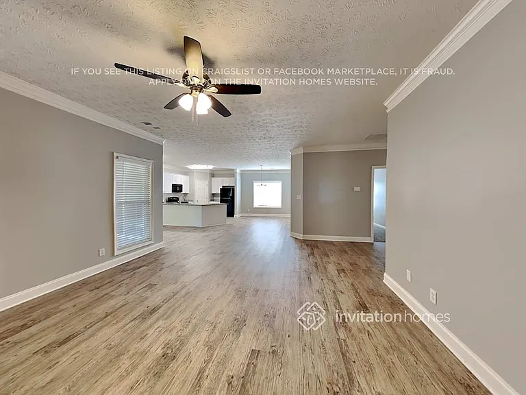 2015 Towne Park Dr — Photo 4