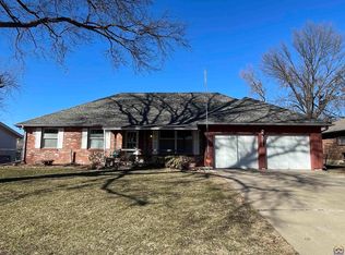 5532 SW 23rd St, Topeka, KS 66614