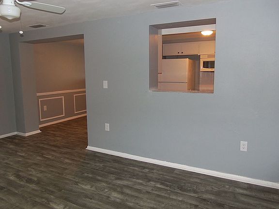 3rd image of 3430 Bluebird Dr