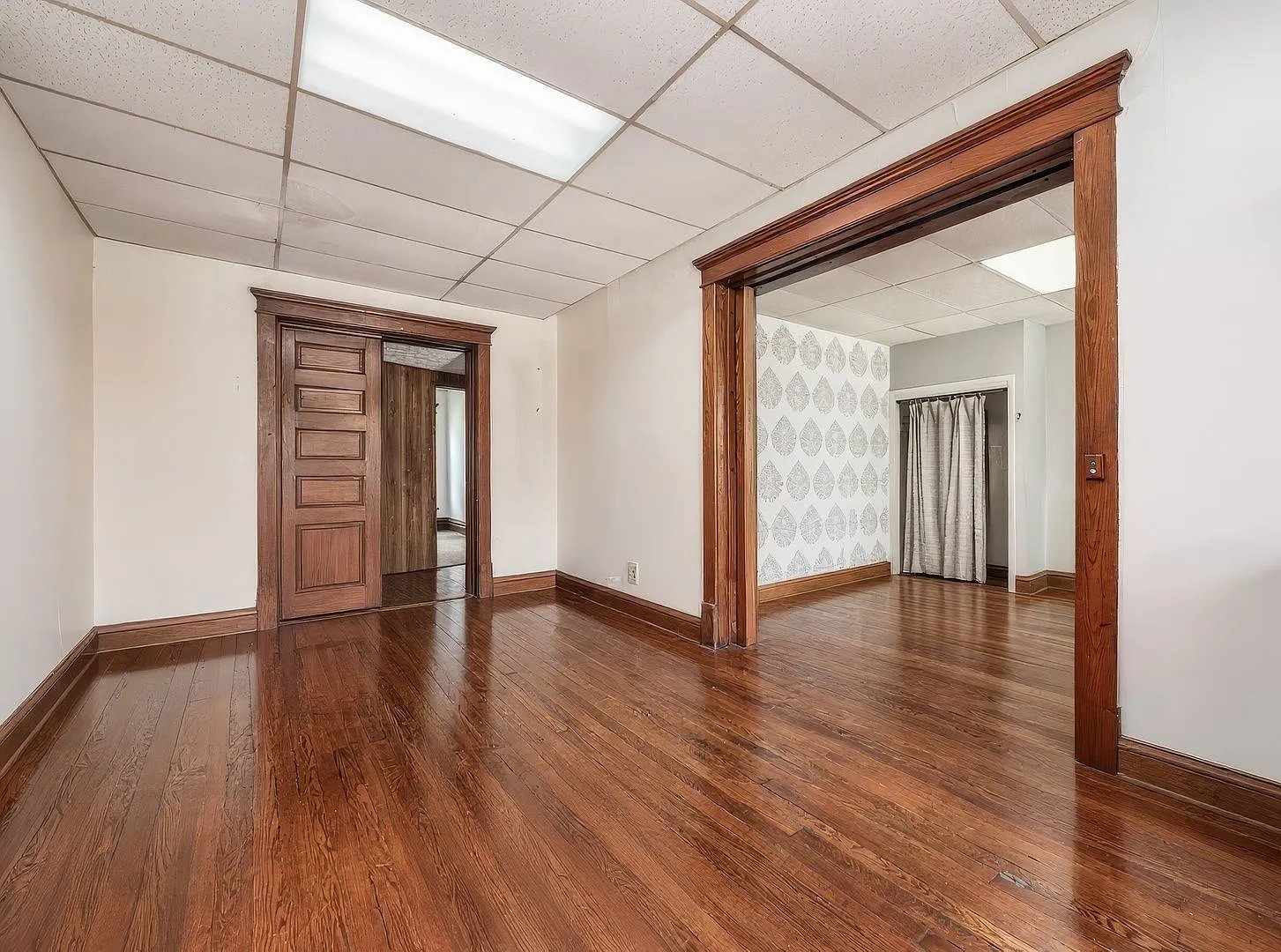 7 bed, 2.0 bath, $4,695 — Photo 3