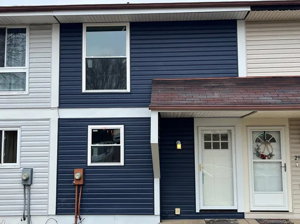 297 Holland Ct, Coraopolis, PA 15108