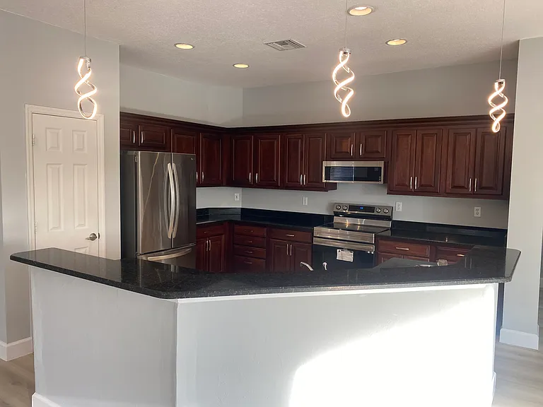 17314 Cape Horn Blvd — Photo 7