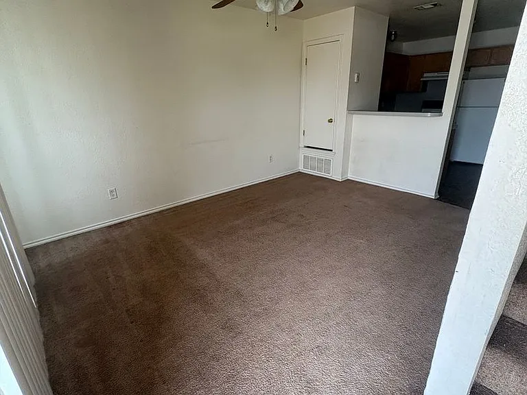 4506 Alan Kent Dr — Photo 2