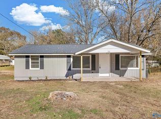 96 Derrick Dr, Guntersville, AL 35976