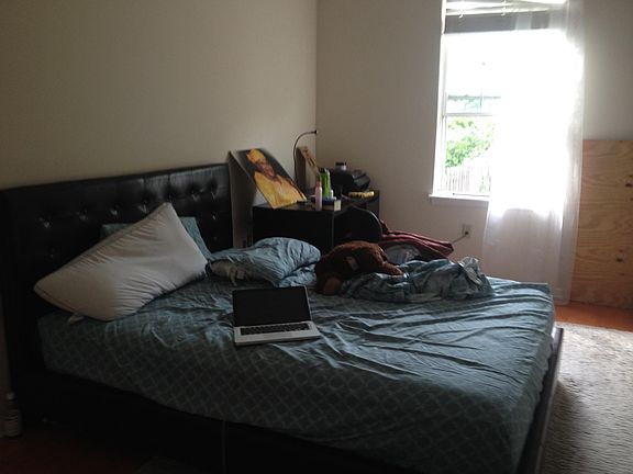3rd image of 225 Halladay St #A