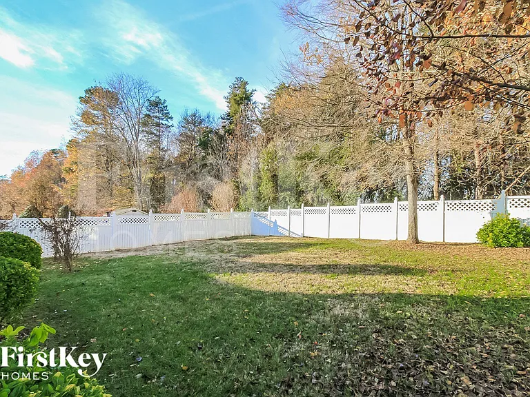 1835 Austin Place Ln — Photo 15