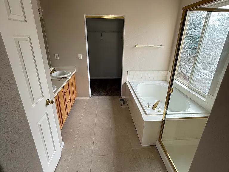 8132 Spikegrass Ct — Photo 12