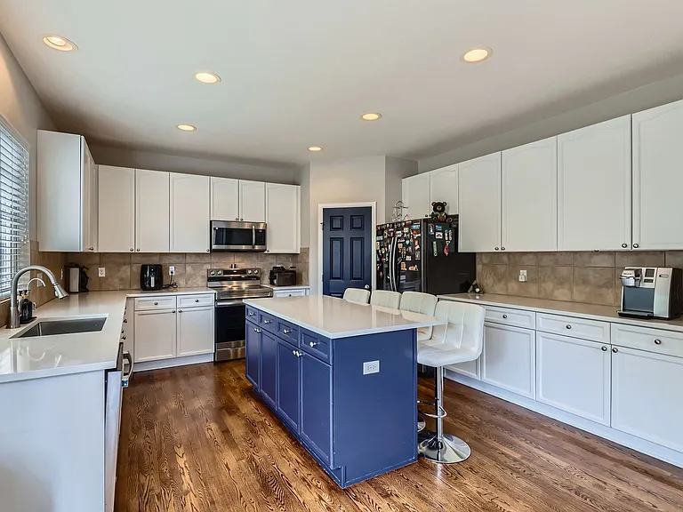 12125 Helena St — Photo 10
