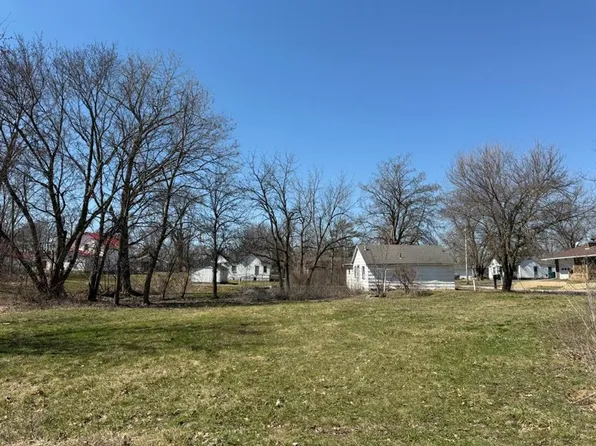 405/407 W Burton St, Kirksville, MO 63501