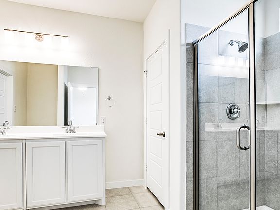 Expansive owner s shower