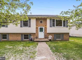 15 Strawberry Ct, Baltimore, MD 21220