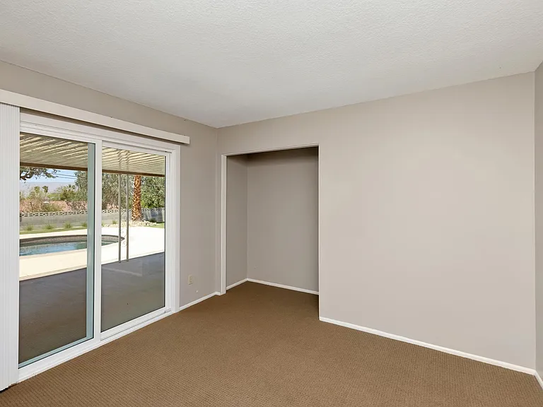 72896 Tamarisk St — Photo 9