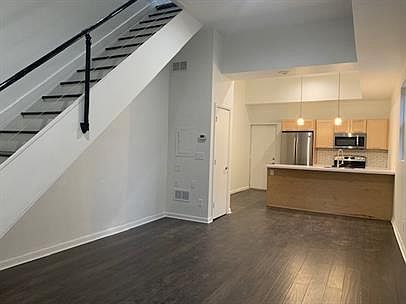 4th image of 921-925 N 3rd St #10453475