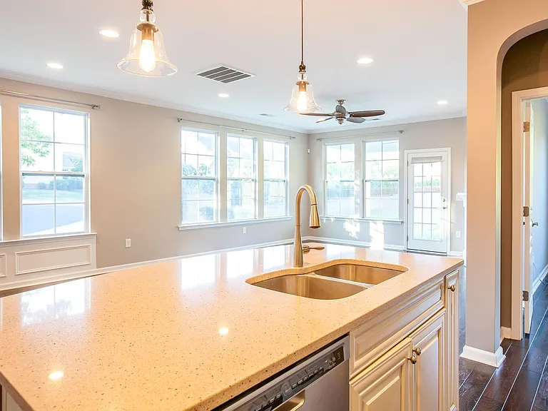 5818 Glenmore Garden Dr — Photo 16