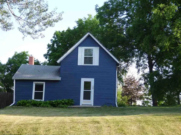 122 W Orange St, West Branch, IA 52358