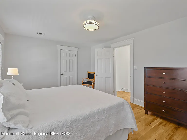 8 Arthur Ave — Photo 18
