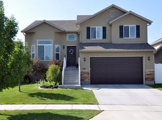 941 W Farnham Dr N, North Salt Lake, UT 84054