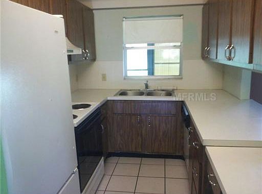 5th image of 3212 Ramblewood Dr #17-B-4