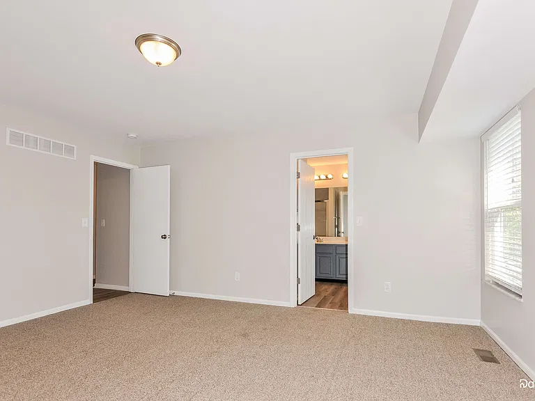 2702 Red Cedar Parc Dr S — Photo 10