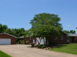 8 Marion Ave, Franklin Park, NJ 08823