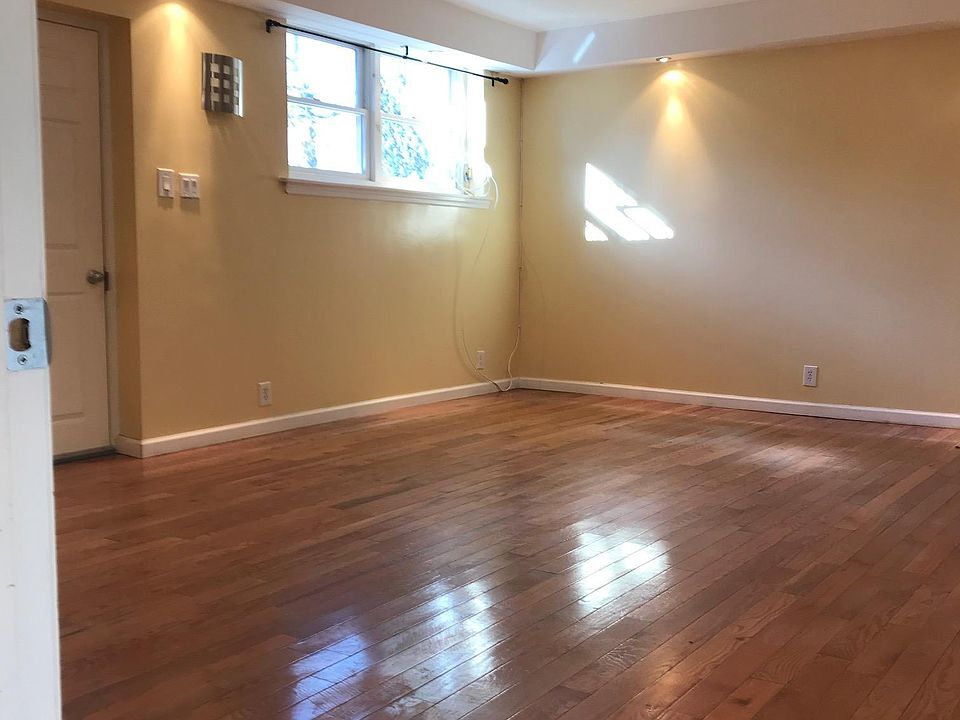 2nd image of 16803 67th Ave