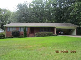 105 Cothran Dr, Greenwood, SC 29649