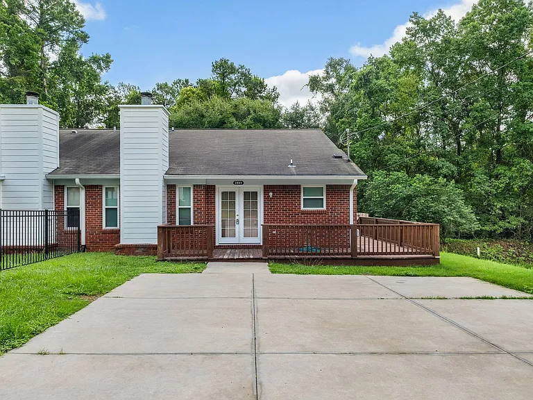 2801 Misty Garden Cir — Photo 2