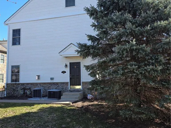 1800 B Merlot Dr, Easton, PA 18045