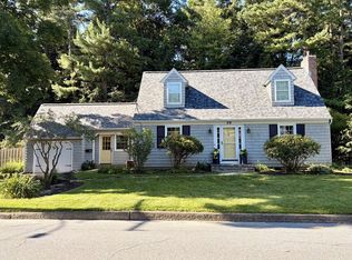 39 Laurel Hill Dr, South Burlington, VT 05403
